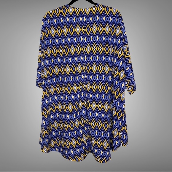 LulaRoe Kimono - Picture 2 of 5